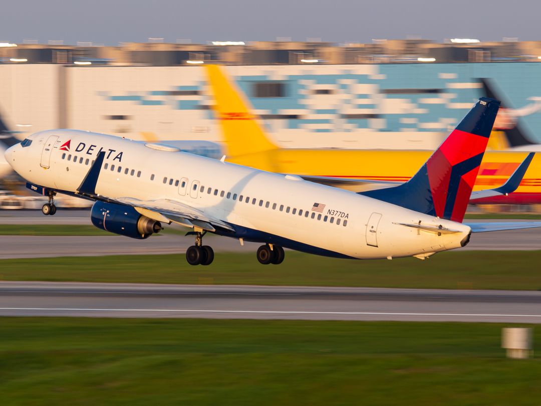 Delta Slashes 2026 Profit Forecast as $6 Billion Fuel-Cost Surge Overwhelms Record Demand