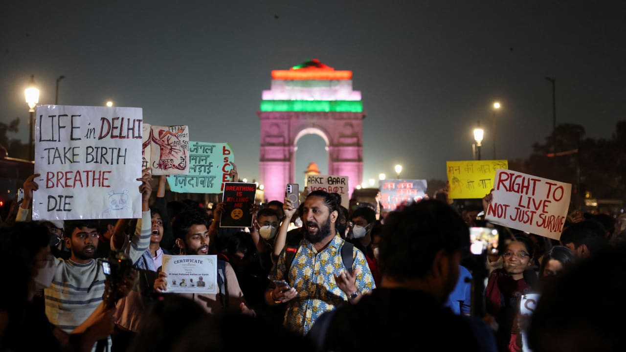 Mass Detentions Rock Delhi as Anti-Election-Chief Protests Escalate Into Political Showdown