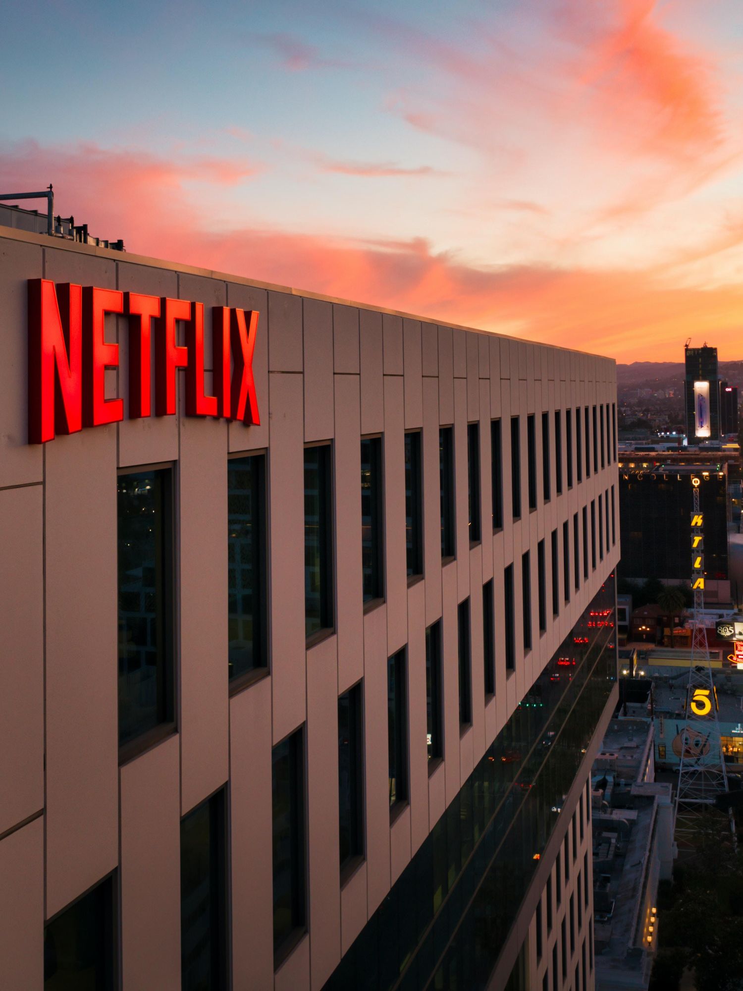 Netflix大裁员:全球裁约1000人创2022年以来最大规模,流媒体巨头增长焦虑加剧