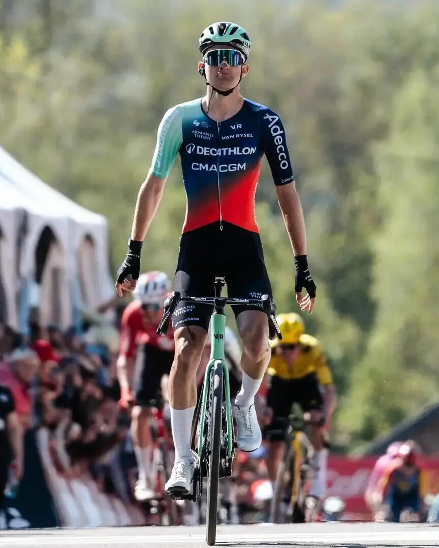 Seixas, 20, conquers Giro di Lombardia with stunning solo ride — first French Monument win in seven years