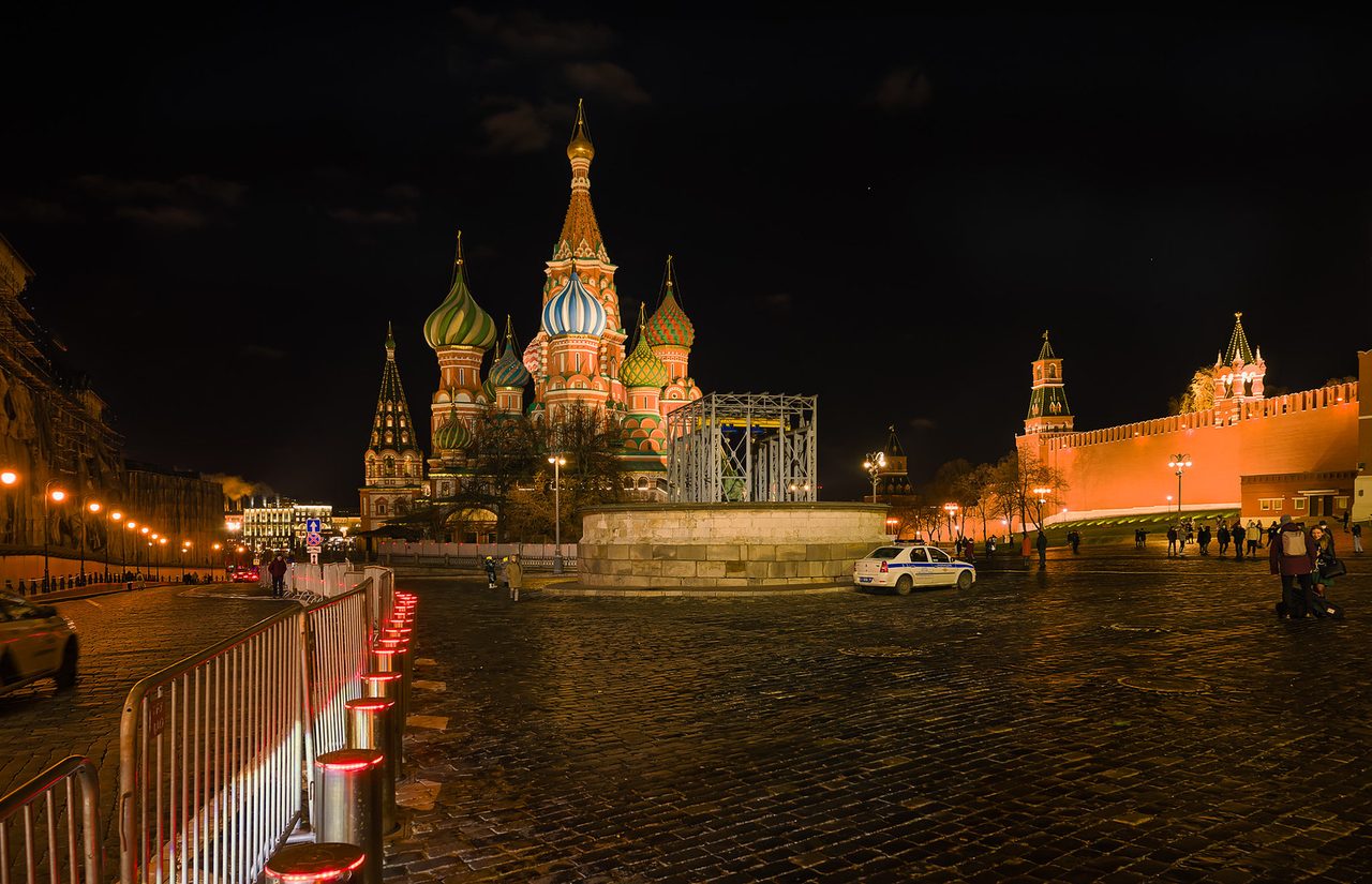 Putin Pushes Russia's 2026 War Spending to a Record $200 Billion as Peace Hopes Fade