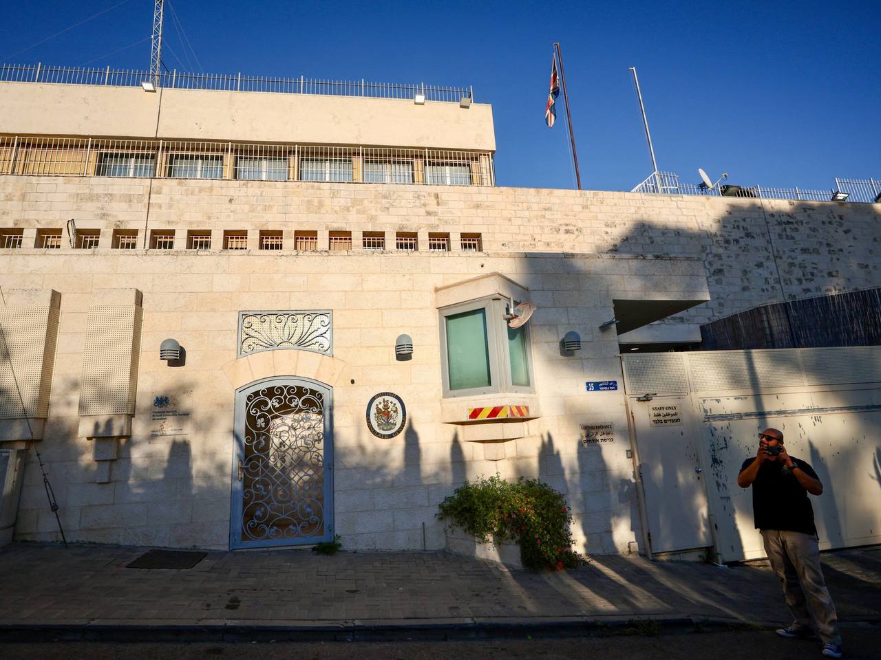 Two Days to the Deadline: Britain's Secret Push to Save Its Jerusalem Consulate Fails