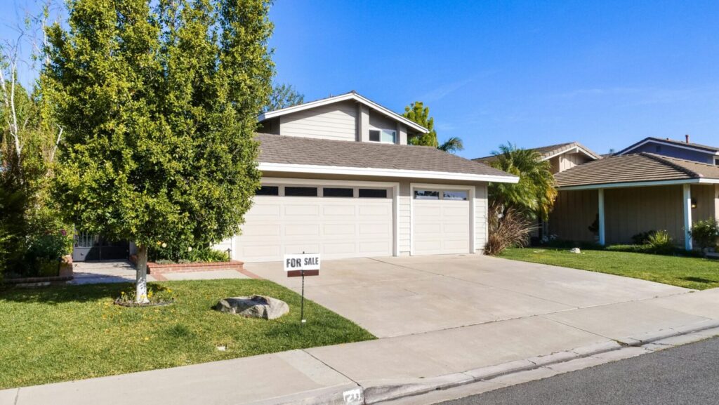 US Mortgage Rates Hit Three-Year High, Squeezing Buyers Less Than a Month Before the Midterms